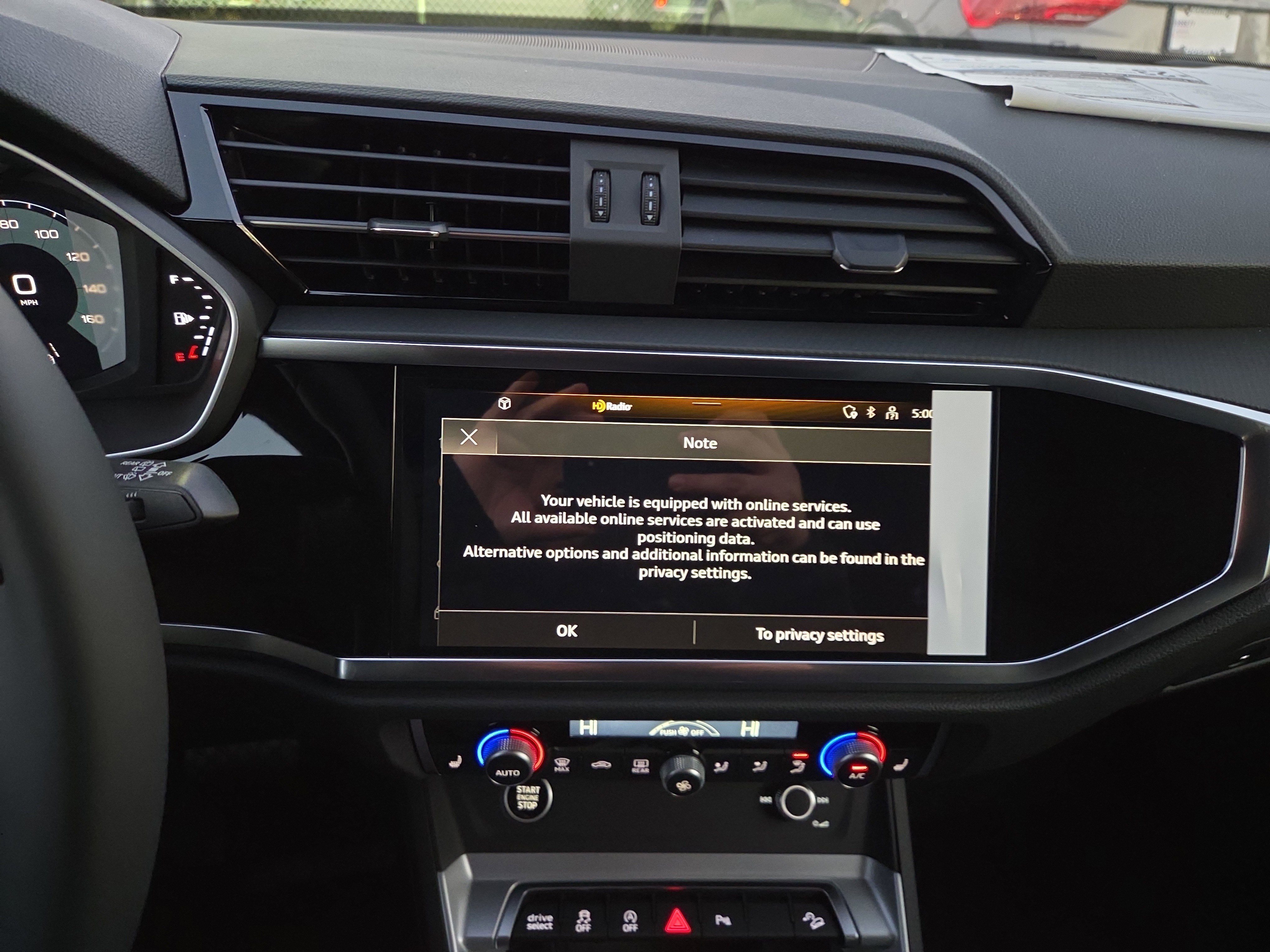 New 2025 Audi Q3 2.0T Premium image 11