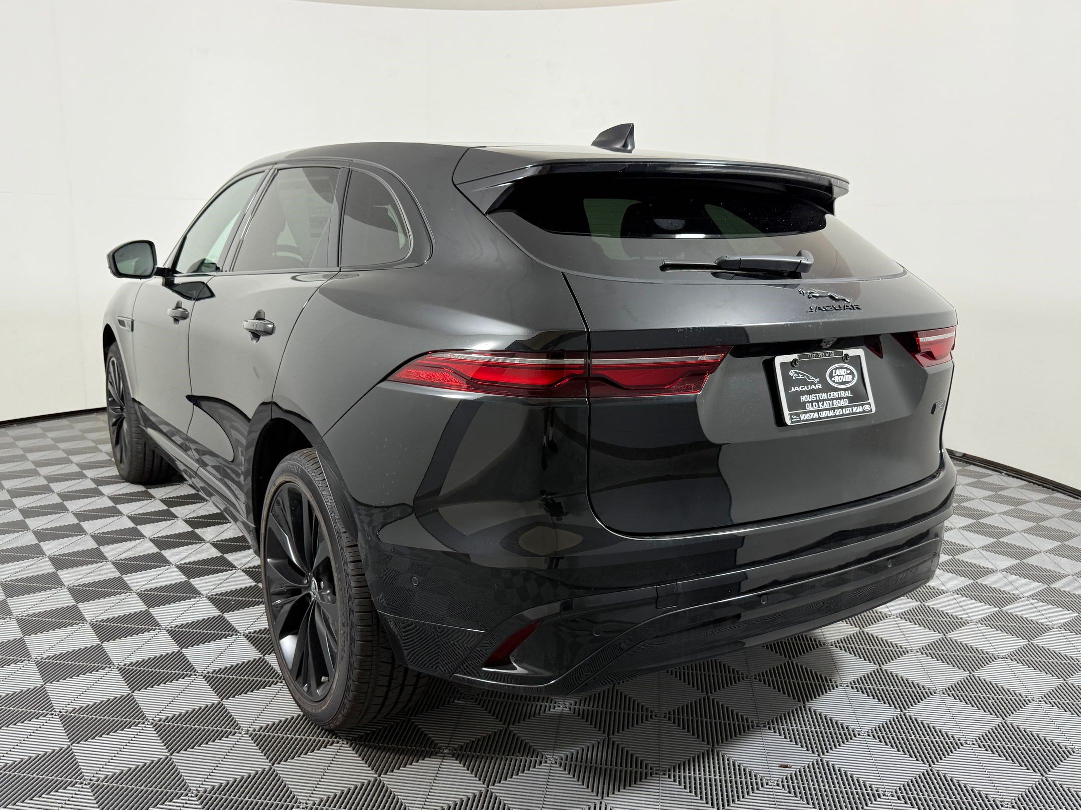 New 2026 Jaguar F-PACE R-Dynamic S AWD/4WD image 3