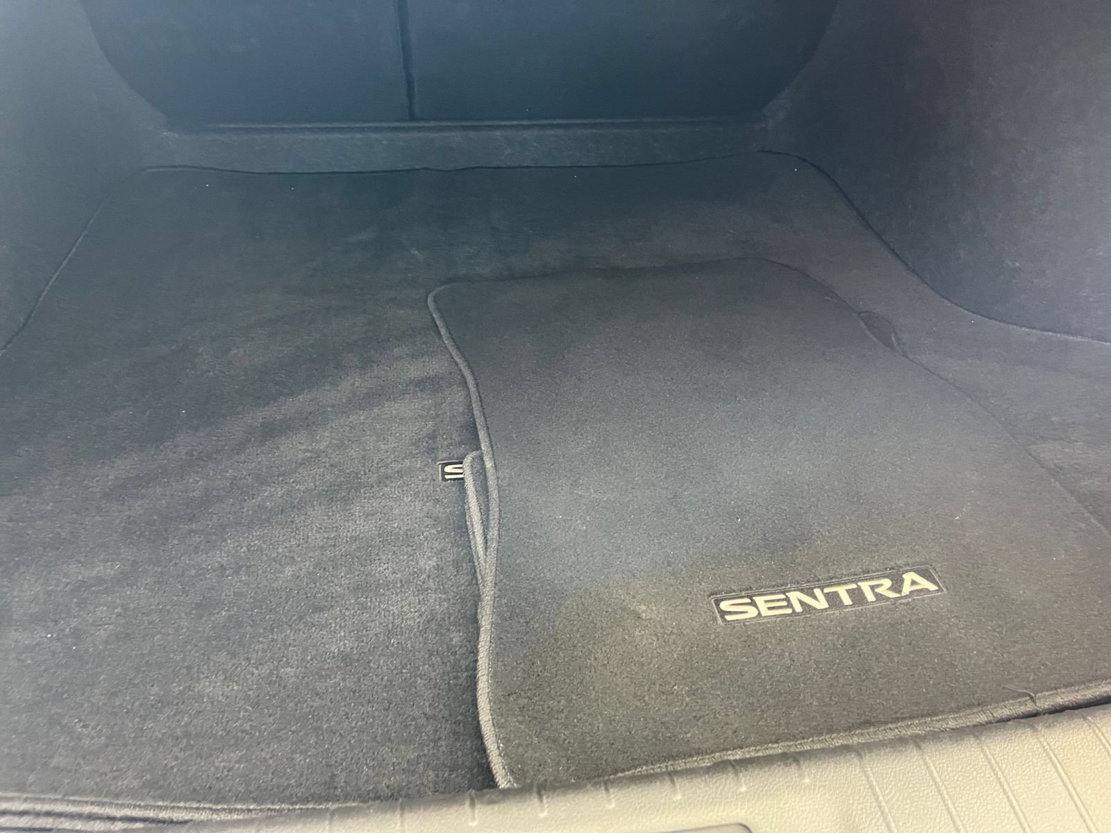 Used 2025 Nissan Sentra SV FWD image 31