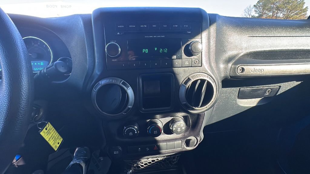 Used 2016 Jeep Wrangler Unlimited Sport image 16