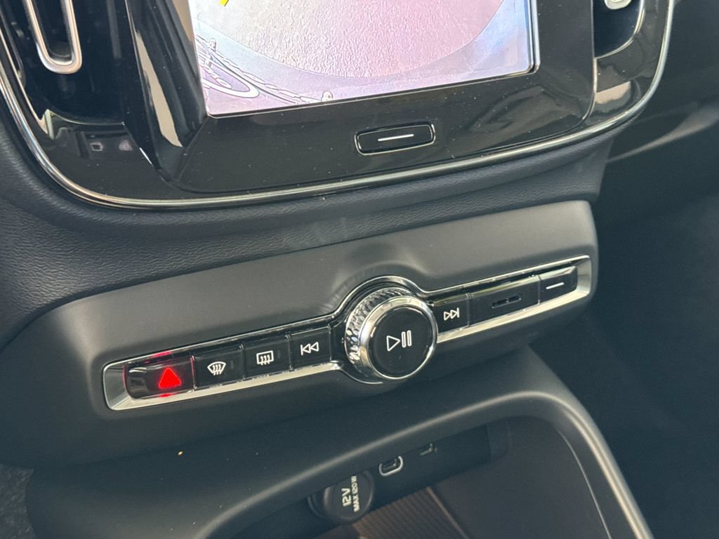 New 2026 Volvo XC40 B5 Core w/ Climate Package AWD/4WD image 20