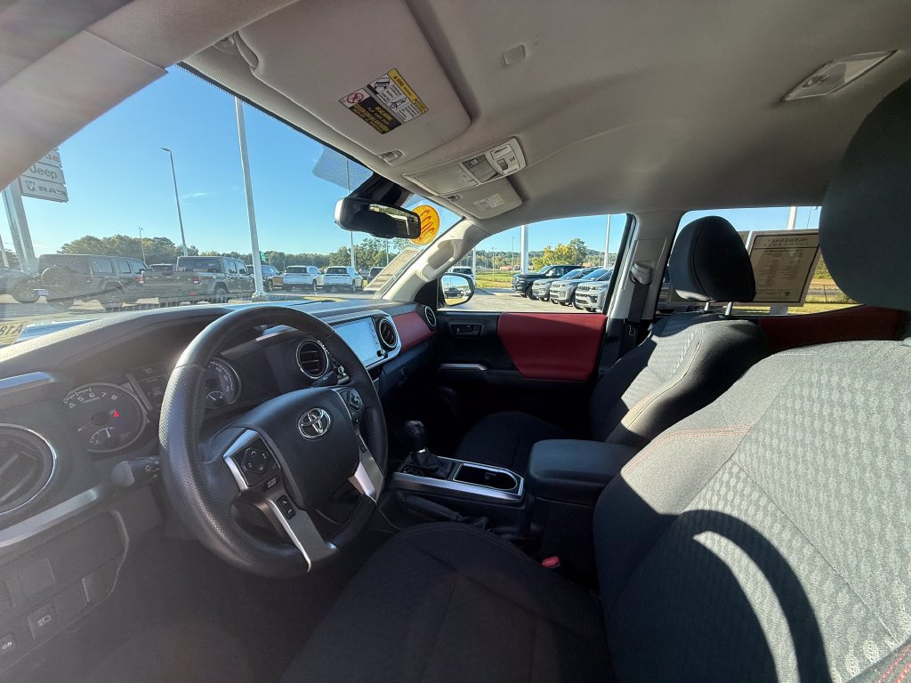 Used 2022 Toyota Tacoma SR5 w/ Technology Package RWD image 20