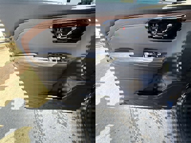 Used 2025 Subaru Forester Sport image 13