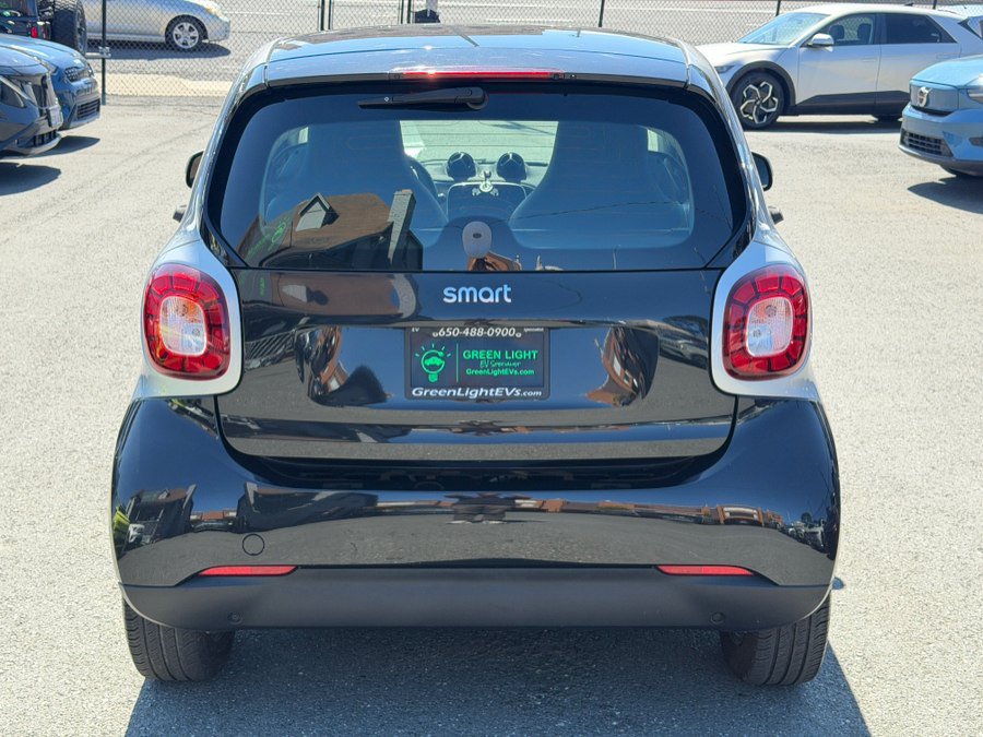 Used 2017 smart fortwo electric drive RWD image 6