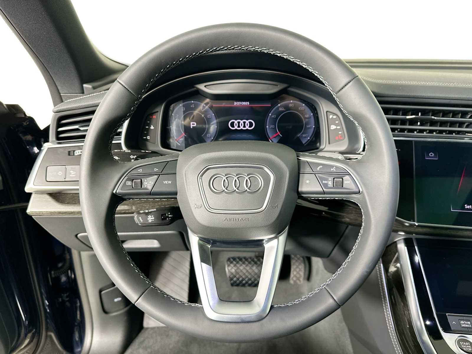 New 2025 Audi Q8 Premium Plus image 11