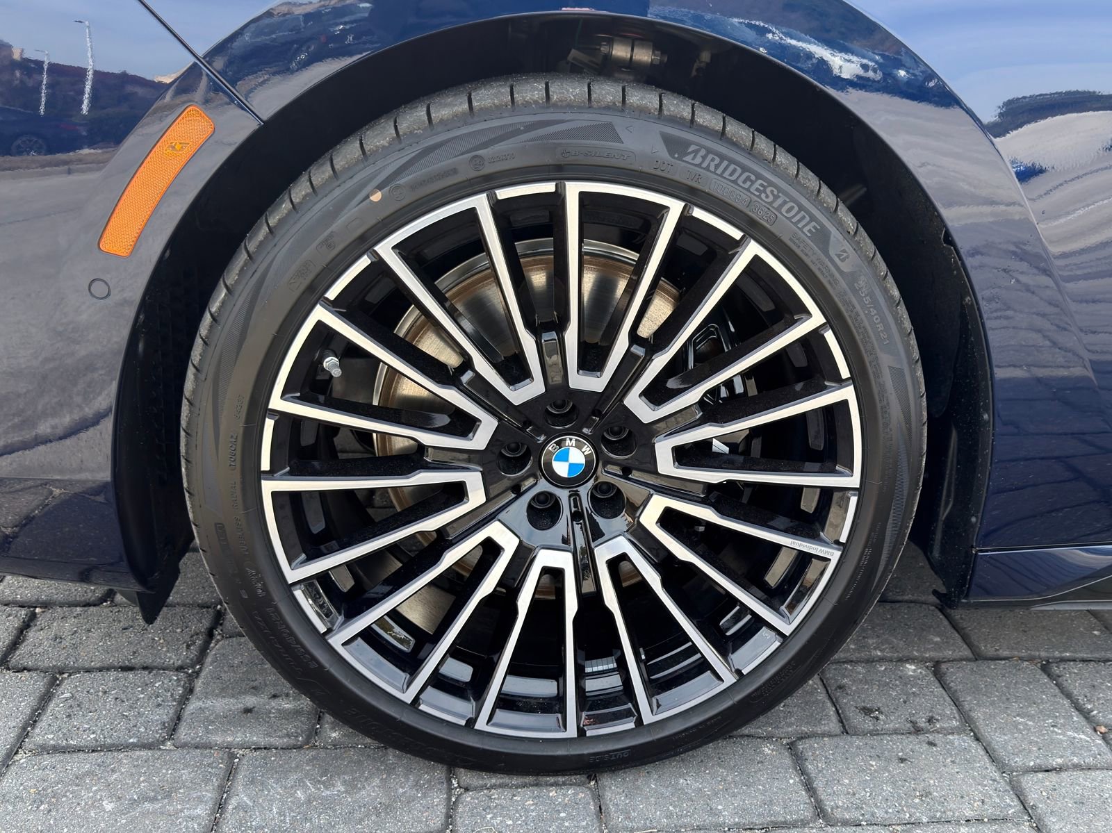 New 2026 BMW 760i xDrive w/ Executive Package image 13