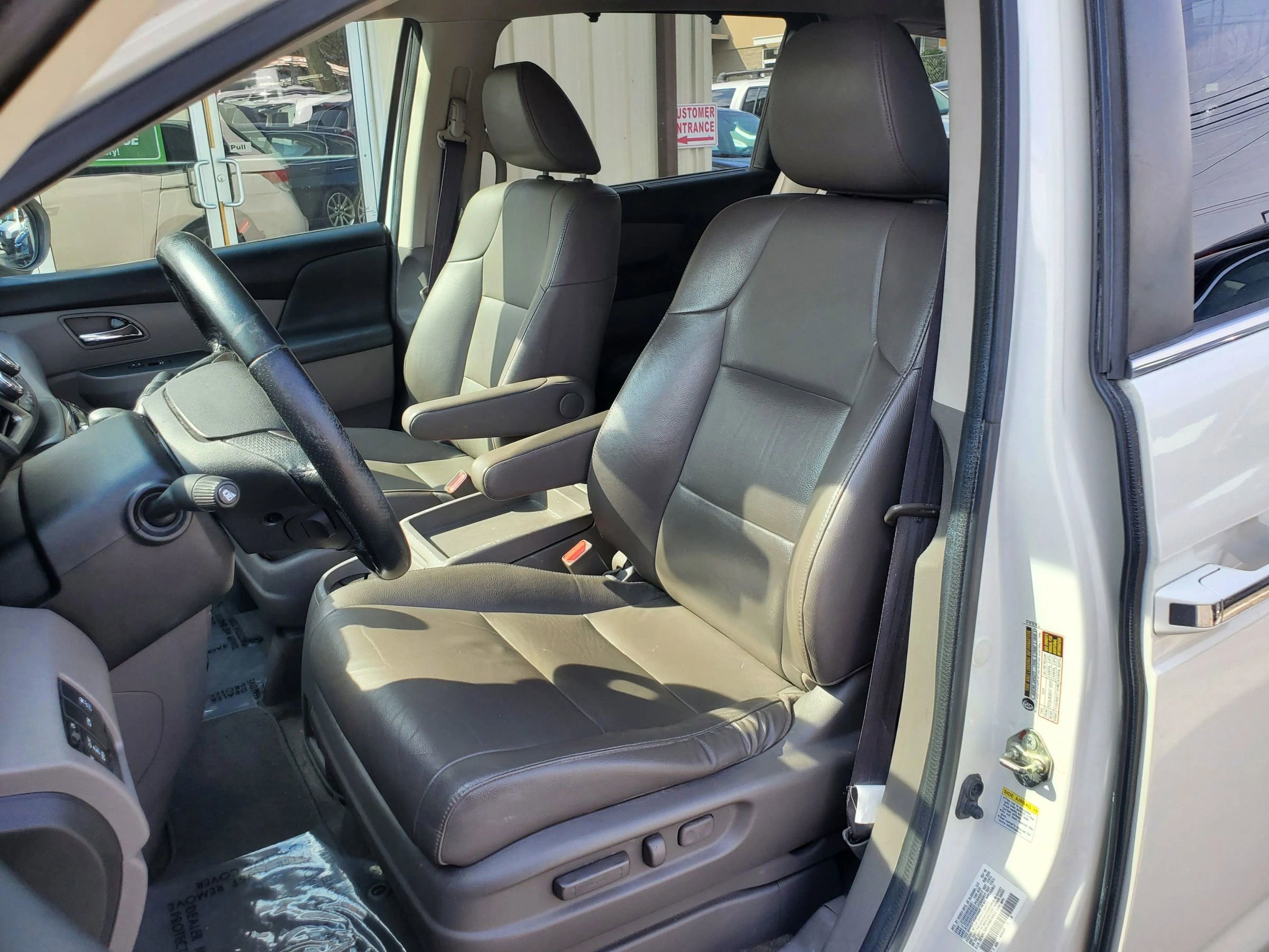 Used 2015 Honda Odyssey EX-L image 19