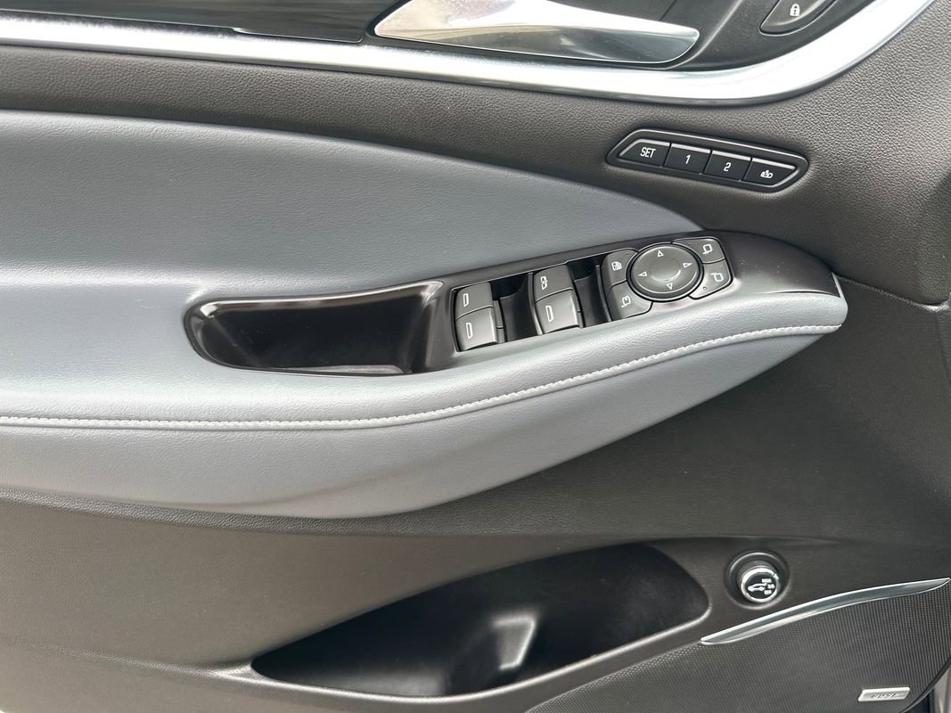 Used 2018 Buick Enclave Premium image 30