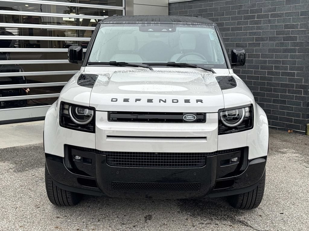 New 2026 Land Rover Defender 110 X-Dynamic SE AWD/4WD image 2