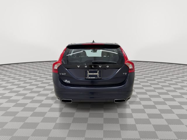 Used 2017 Volvo V60 T5 Premier w/ Convenience Package image 10