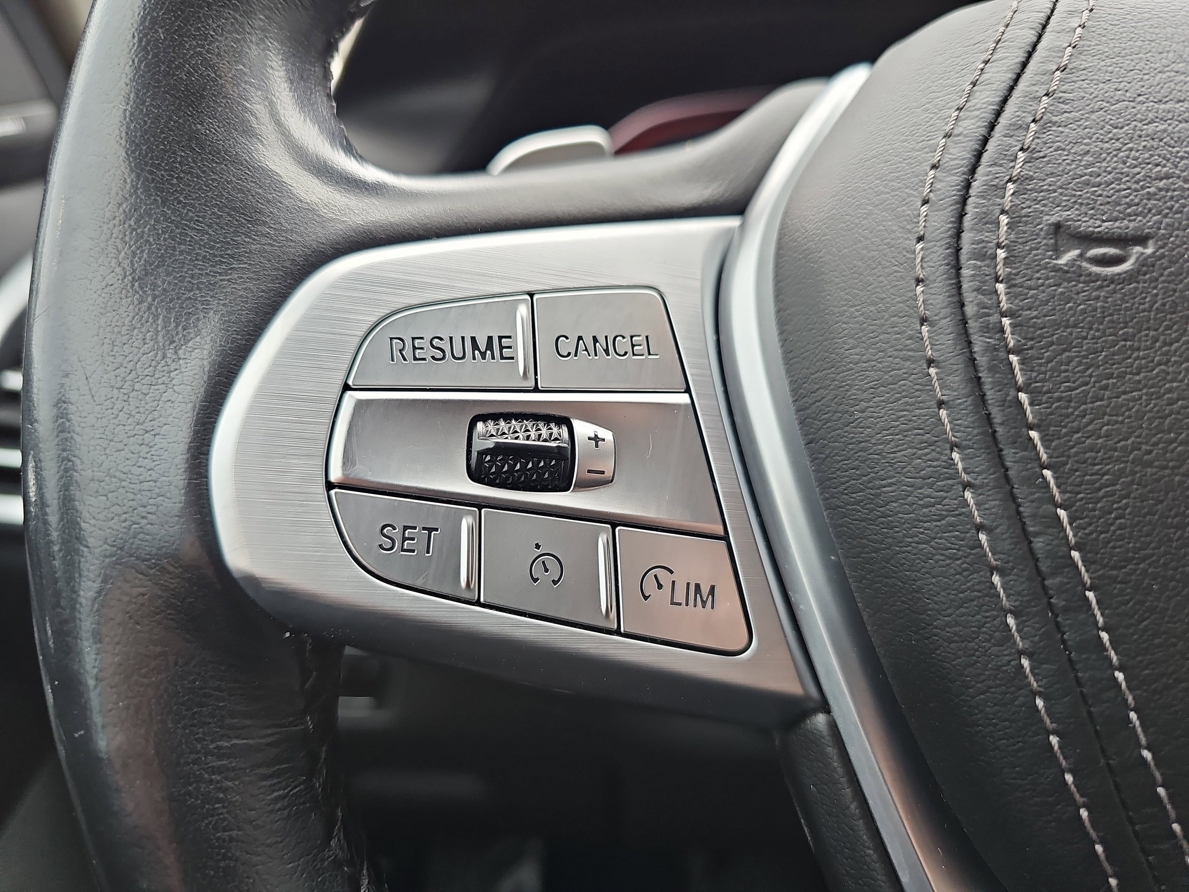 Used 2020 BMW X7 xDrive40i w/ Cold Weather Package image 19