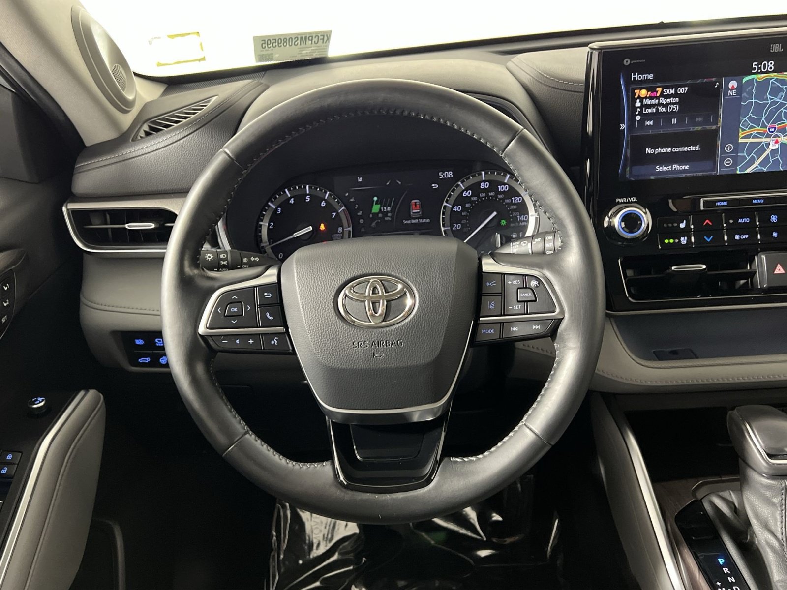 Used 2021 Toyota Highlander Limited AWD/4WD image 16