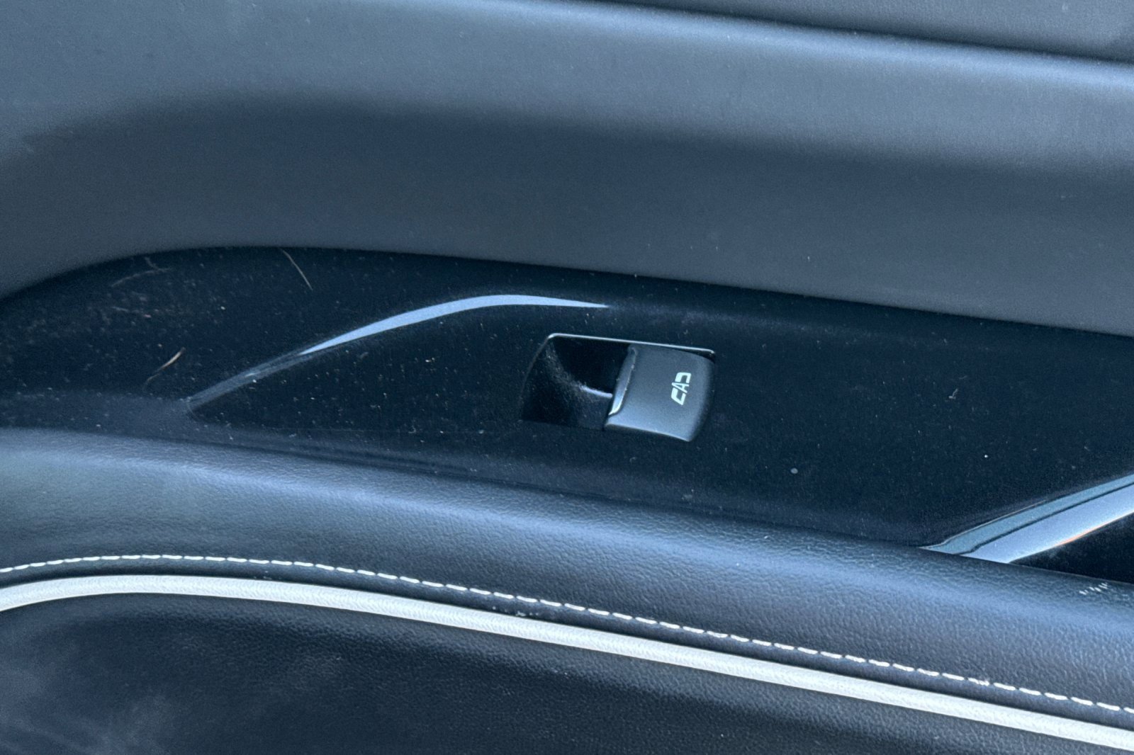 Used 2023 Cadillac Escalade Sport Platinum w/ LPO, ONYX Package image 22