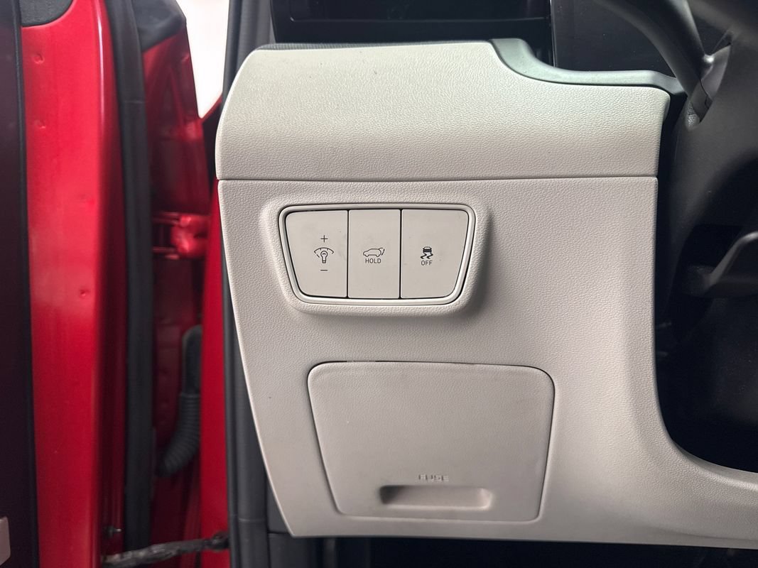 Used 2022 Hyundai Tucson SEL w/ Convenience + Premium Package FWD image 11
