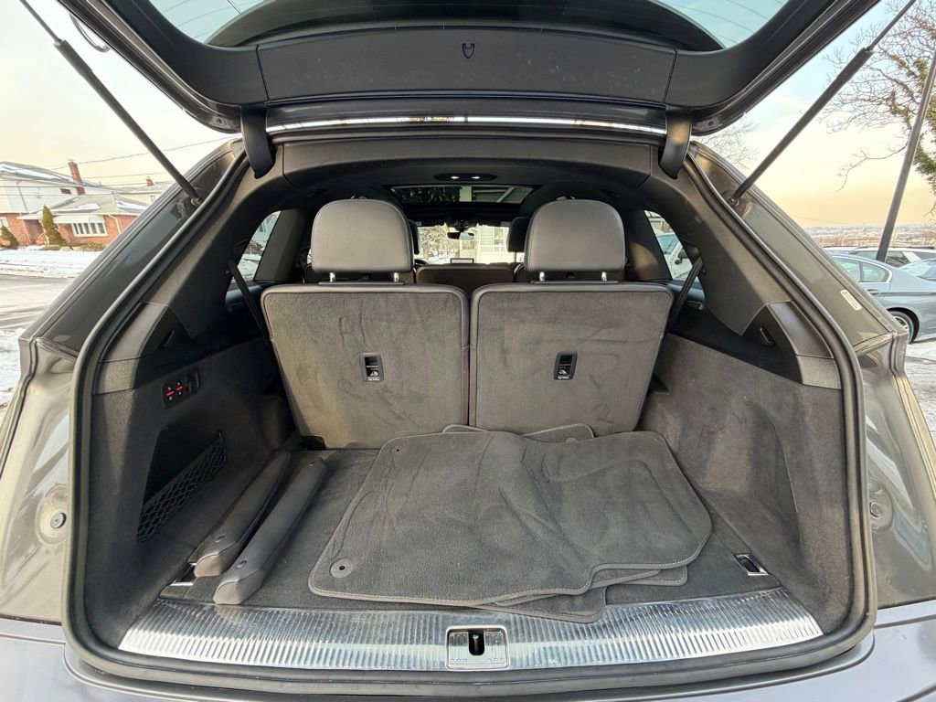 Used 2019 Audi Q7 3.0T Prestige w/ Prestige Package image 24