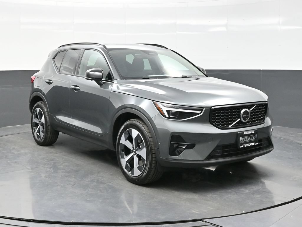 New 2026 Volvo XC40 B5 Plus w/ Protection Package Premier