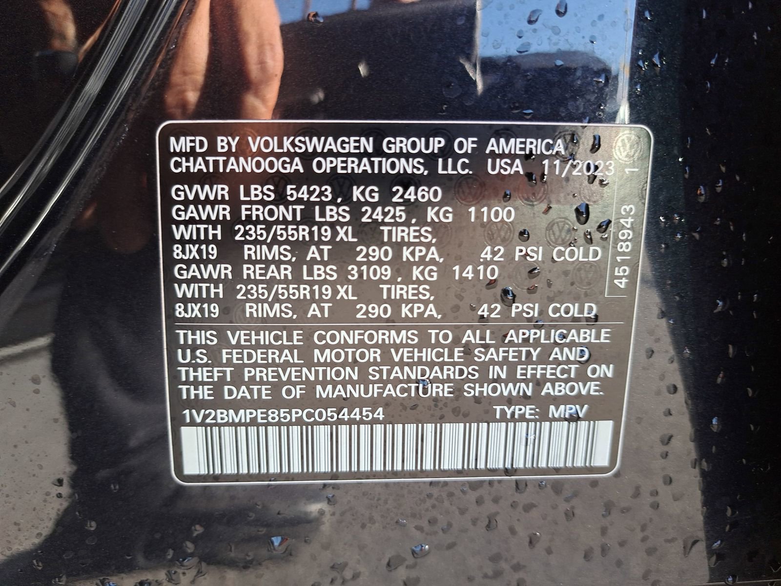 Certified 2023 Volkswagen ID.4 2WD image 36