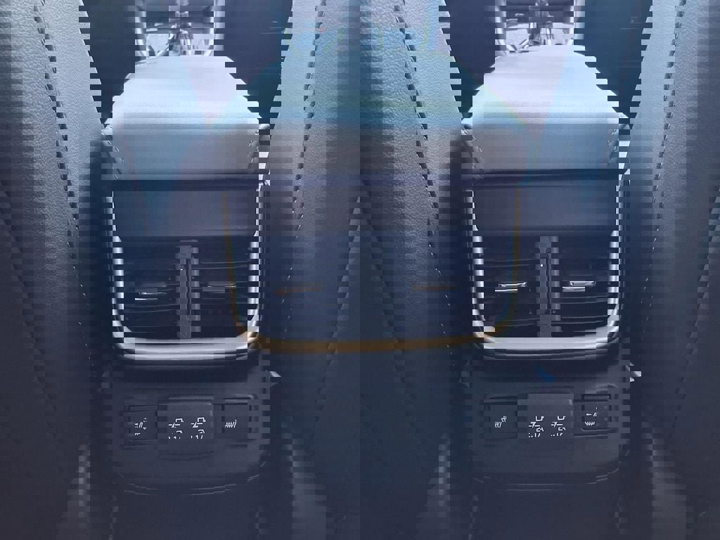 Used 2020 Subaru Outback Limited w/ Popular Package #2 image 25