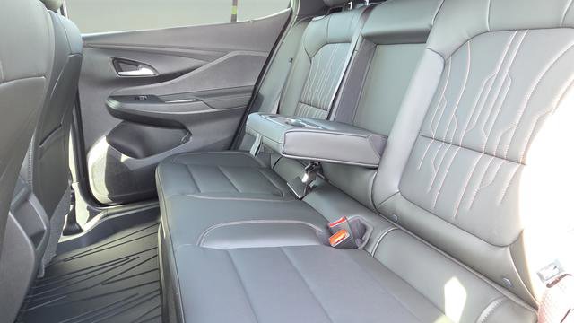 New 2026 Buick Envista Avenir image 25