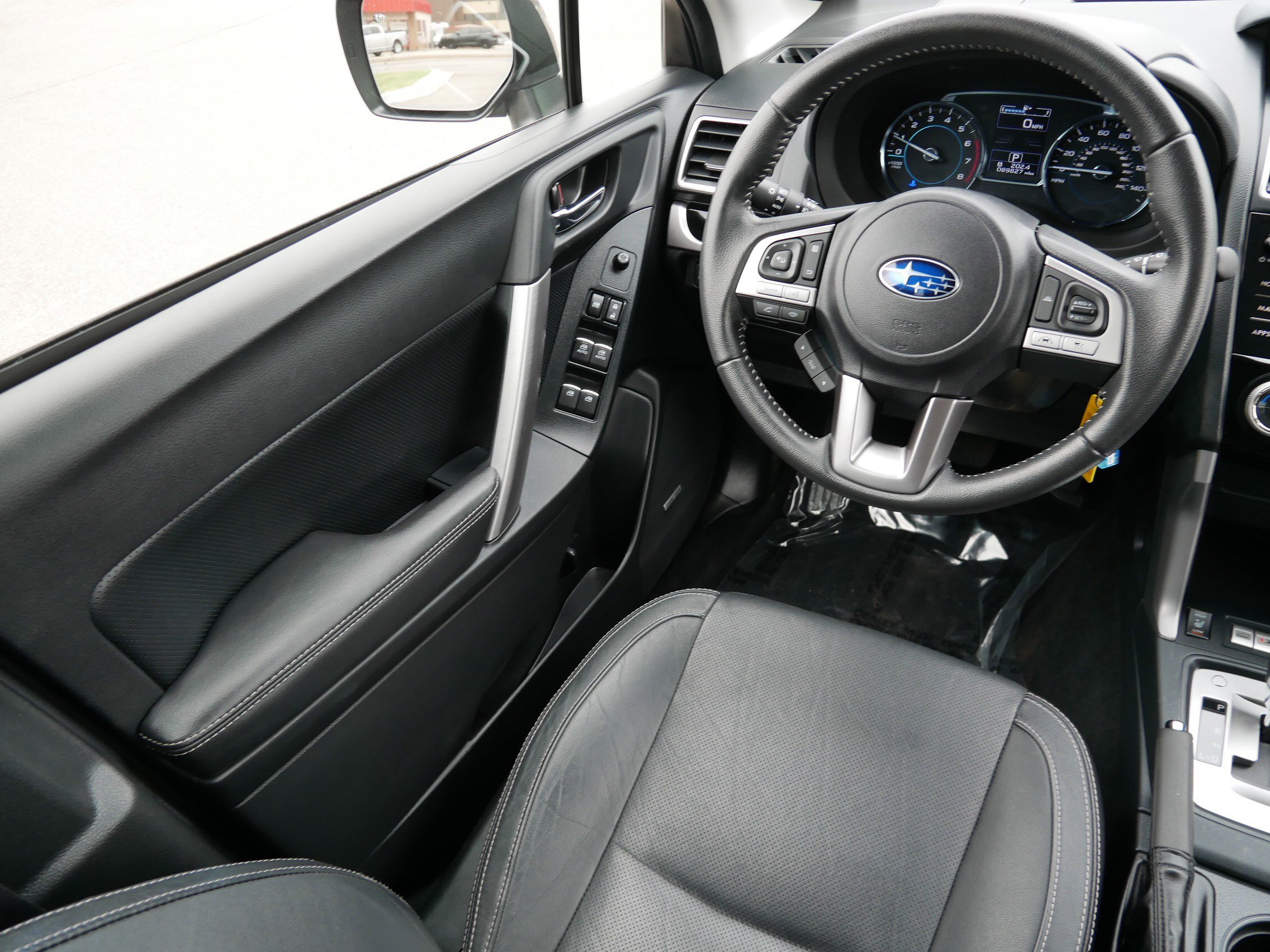 Used 2018 Subaru Forester 2.5i Limited AWD/4WD image 9