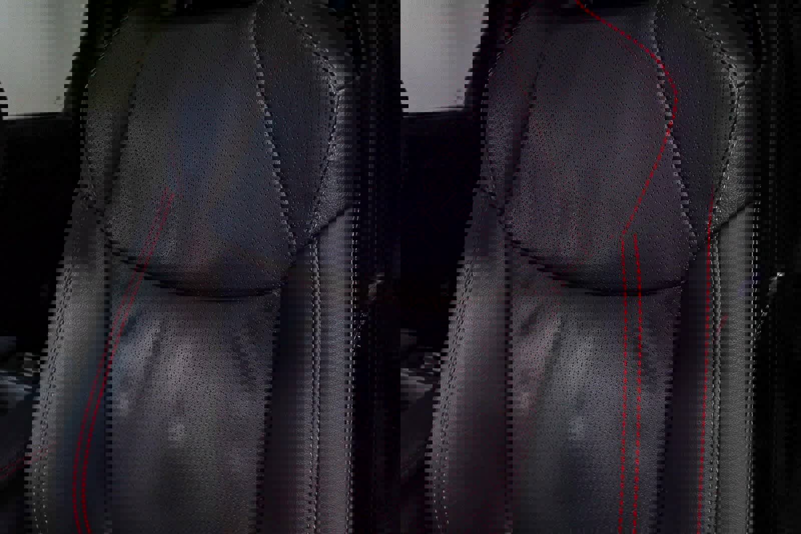 Used 2025 Toyota Sienna XSE image 28