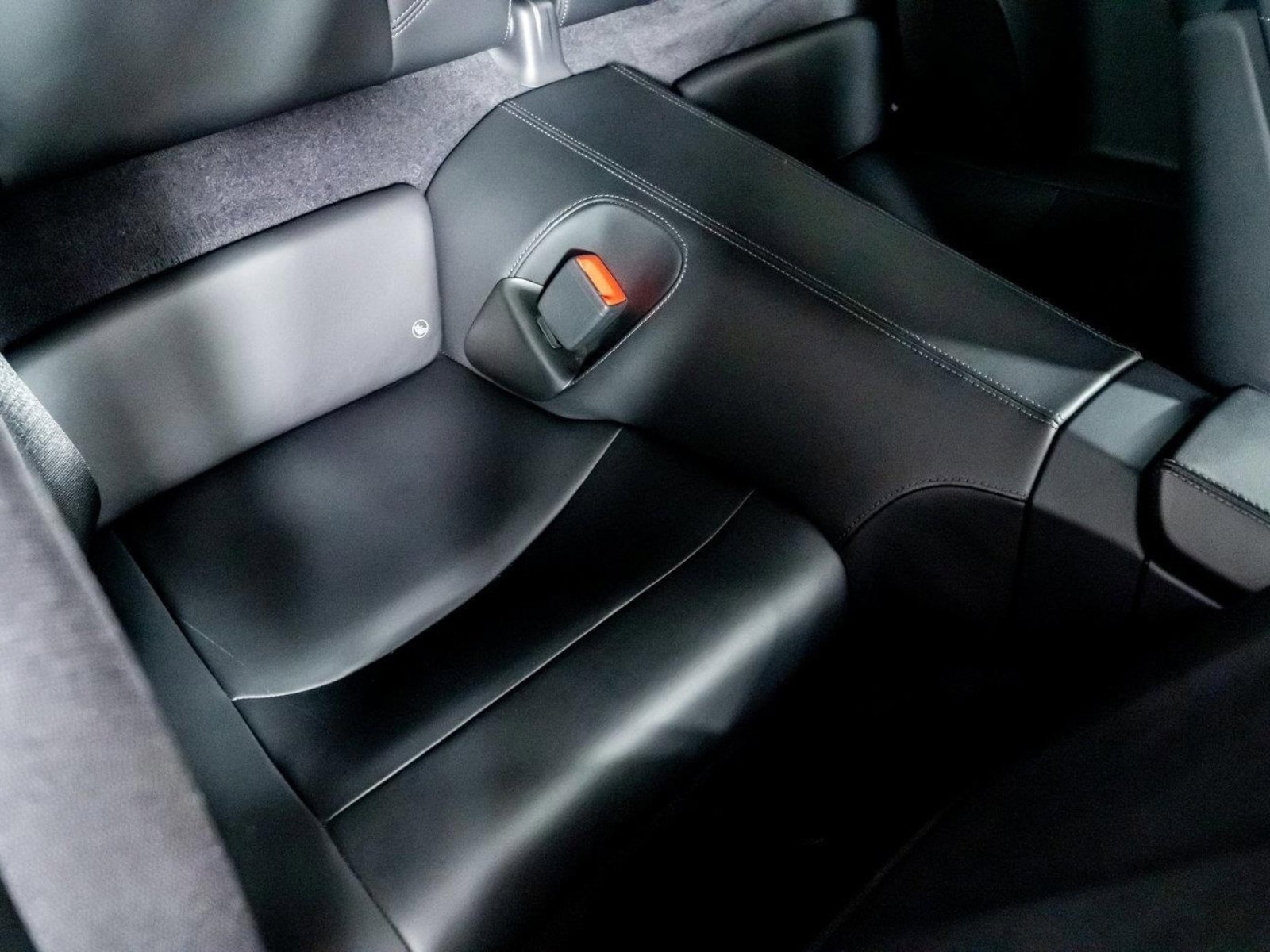 Used 2020 Porsche 911 Carrera 4S w/ Sport Package image 32