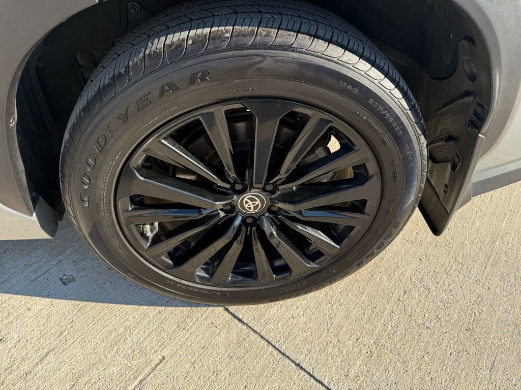 Used 2023 Toyota Highlander XSE image 20