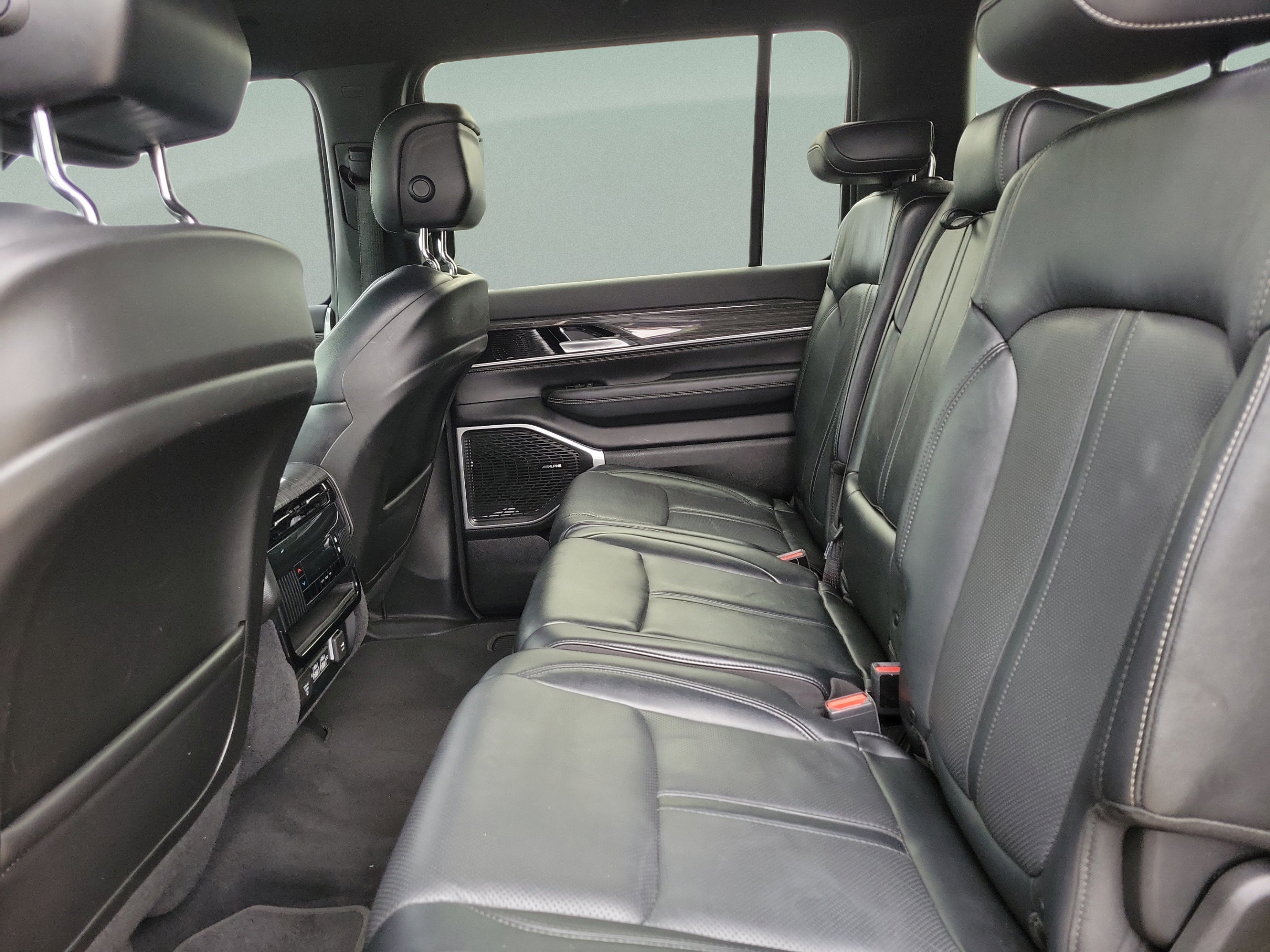 Used 2022 Jeep Wagoneer Series II w/ Premium Group I RWD image 6