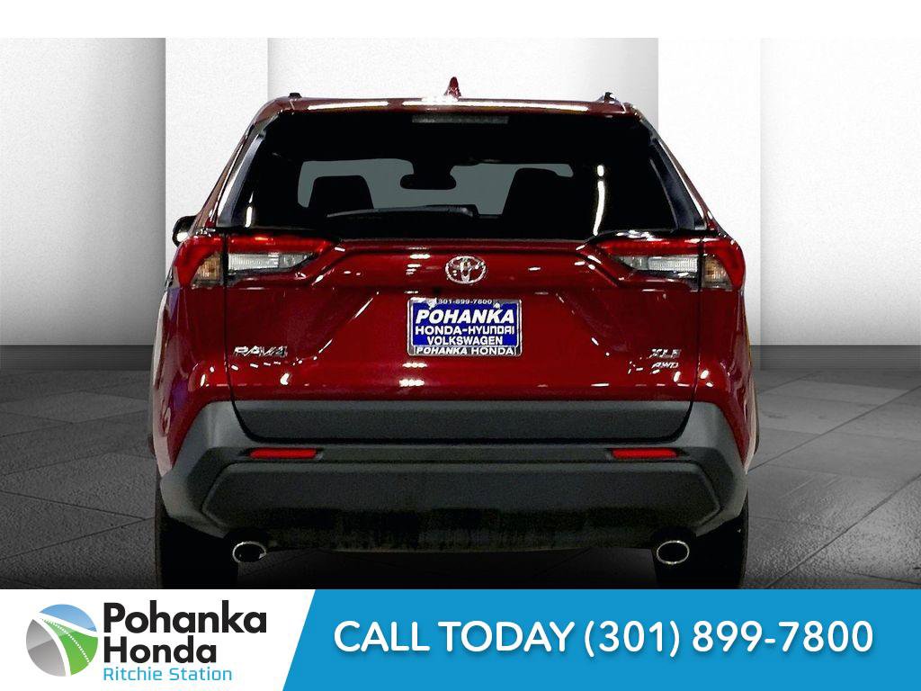 Used 2025 Toyota RAV4 XLE image 3