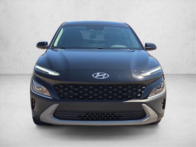 Used 2022 Hyundai Kona SE FWD image 2