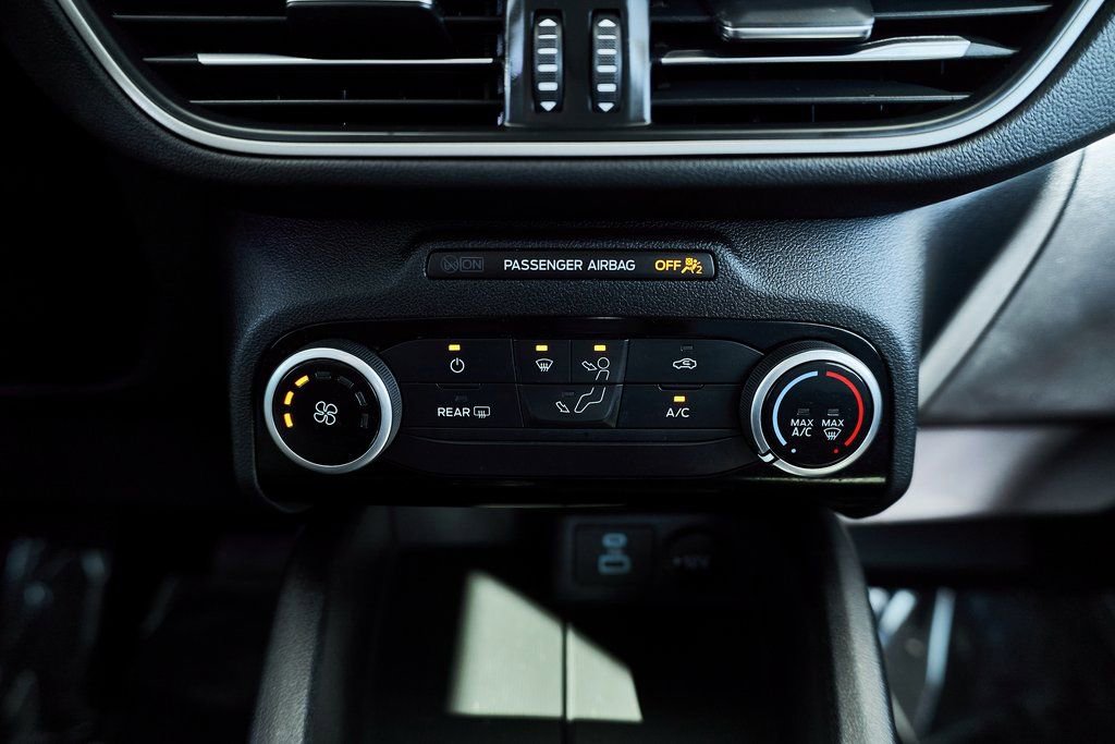 Used 2022 Ford Escape SE image 43