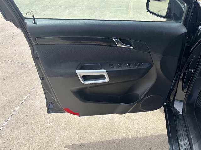 Used 2014 Chevrolet Captiva Sport LT FWD image 3
