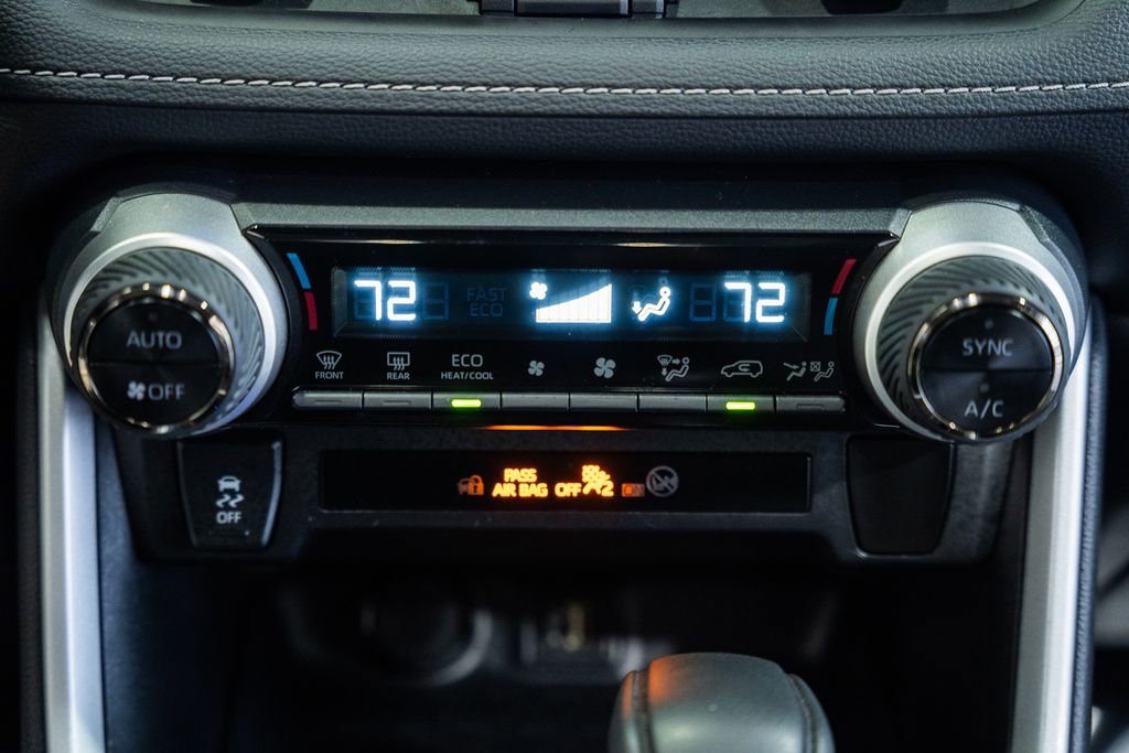 Used 2025 Toyota RAV4 XLE image 19