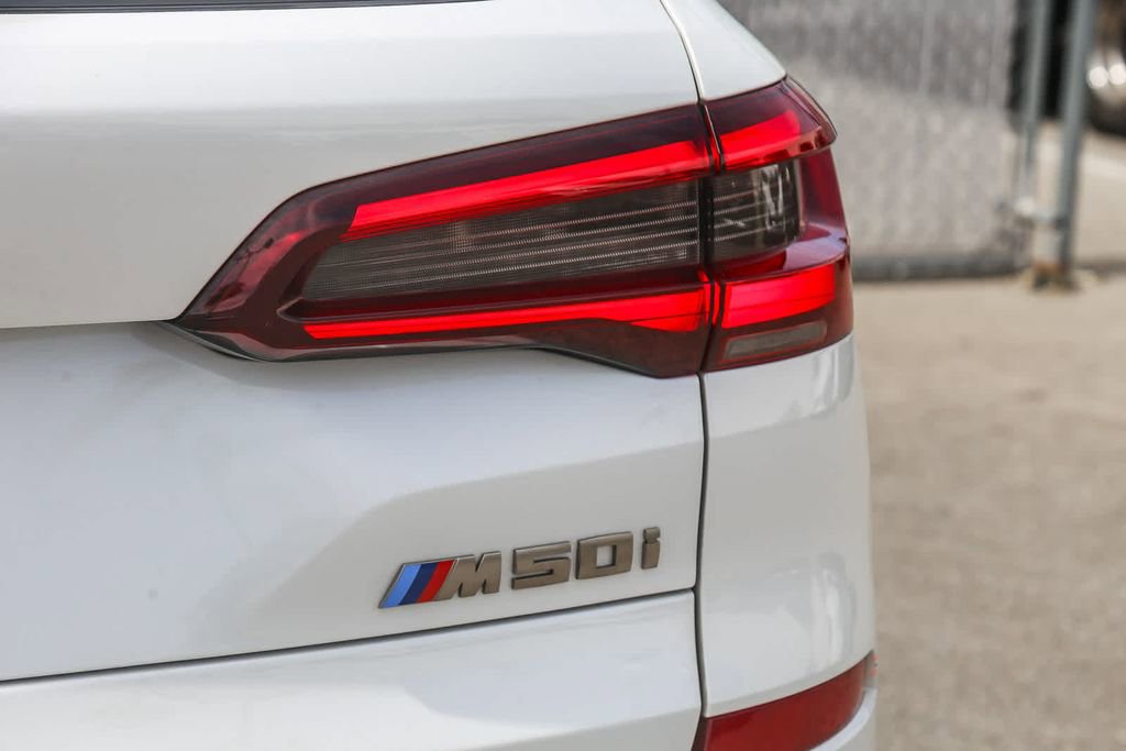 Used 2023 BMW X5 M50i image 7