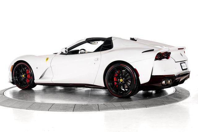 Used 2021 Ferrari 812 GTS RWD image 7