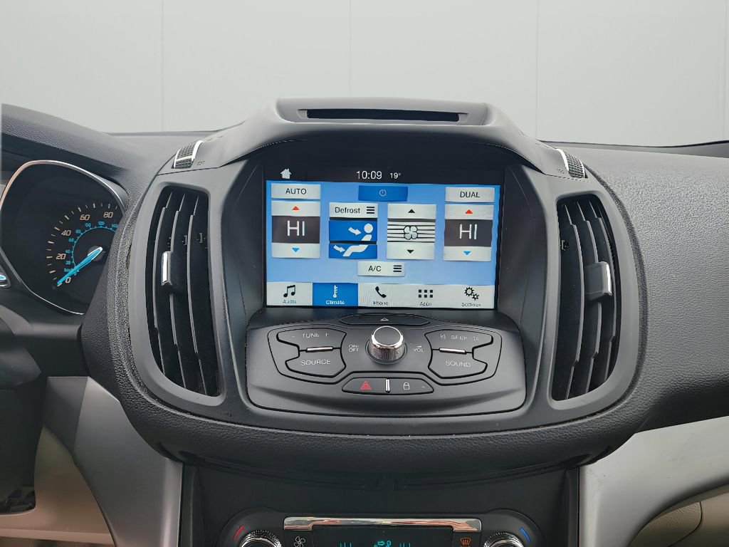 Used 2016 Ford Escape SE w/ Equipment Group 201A image 22