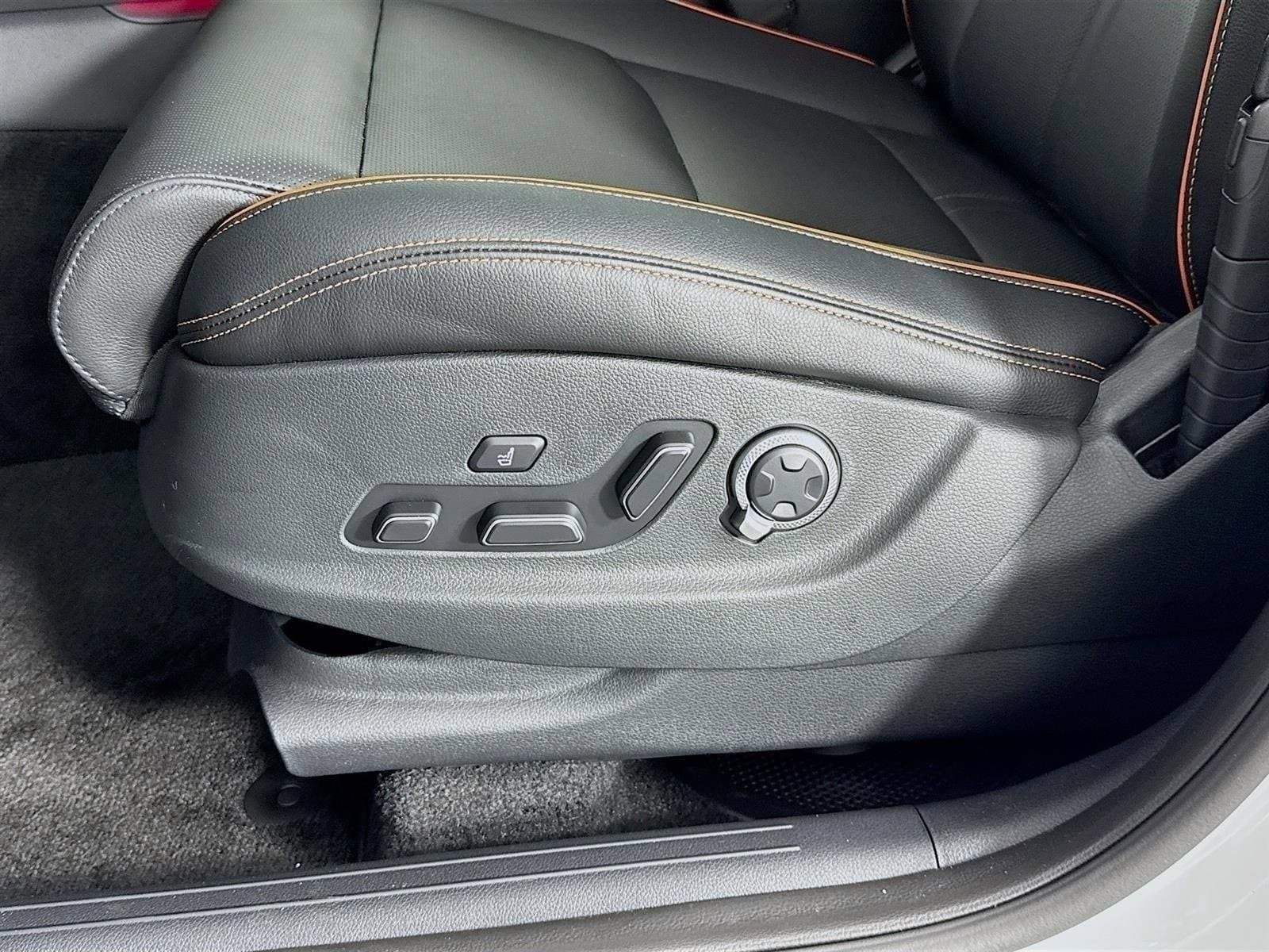 New 2026 Genesis GV70 3.5T Sport Advanced AWD/4WD image 22