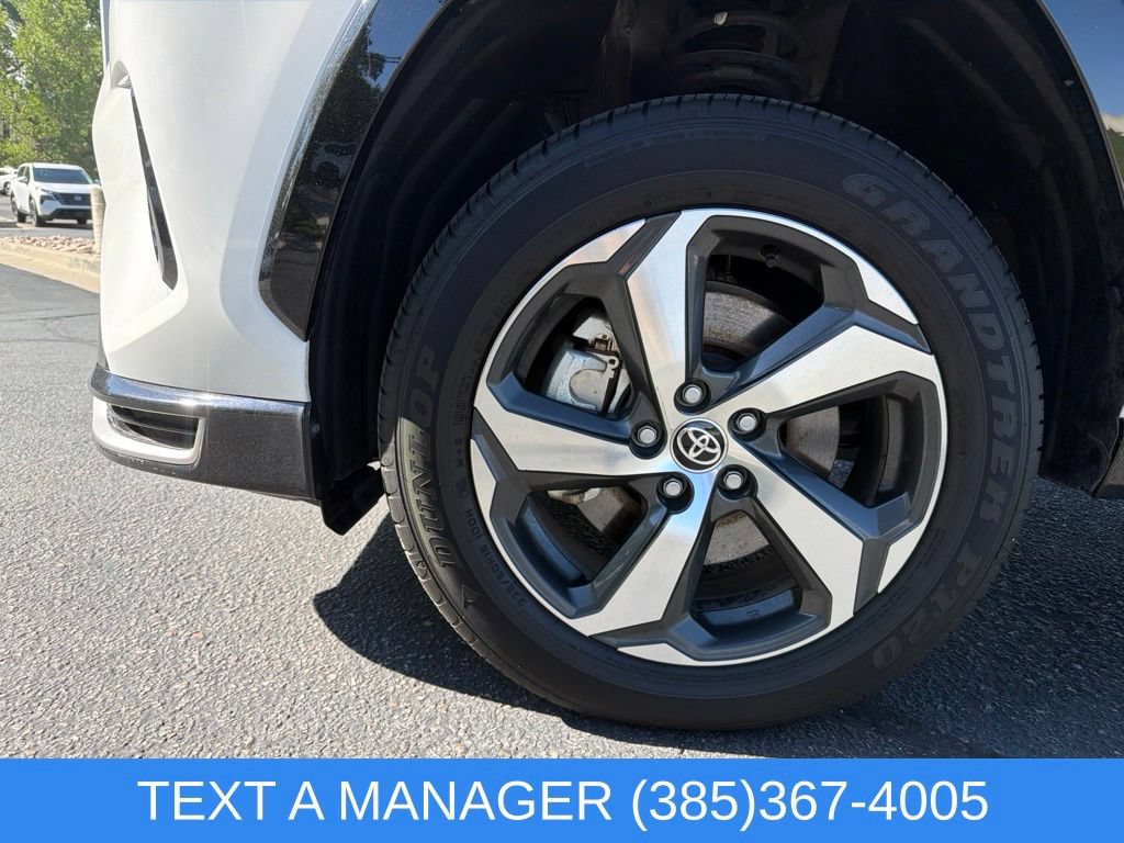 Used 2025 Toyota RAV4 SE AWD/4WD image 9