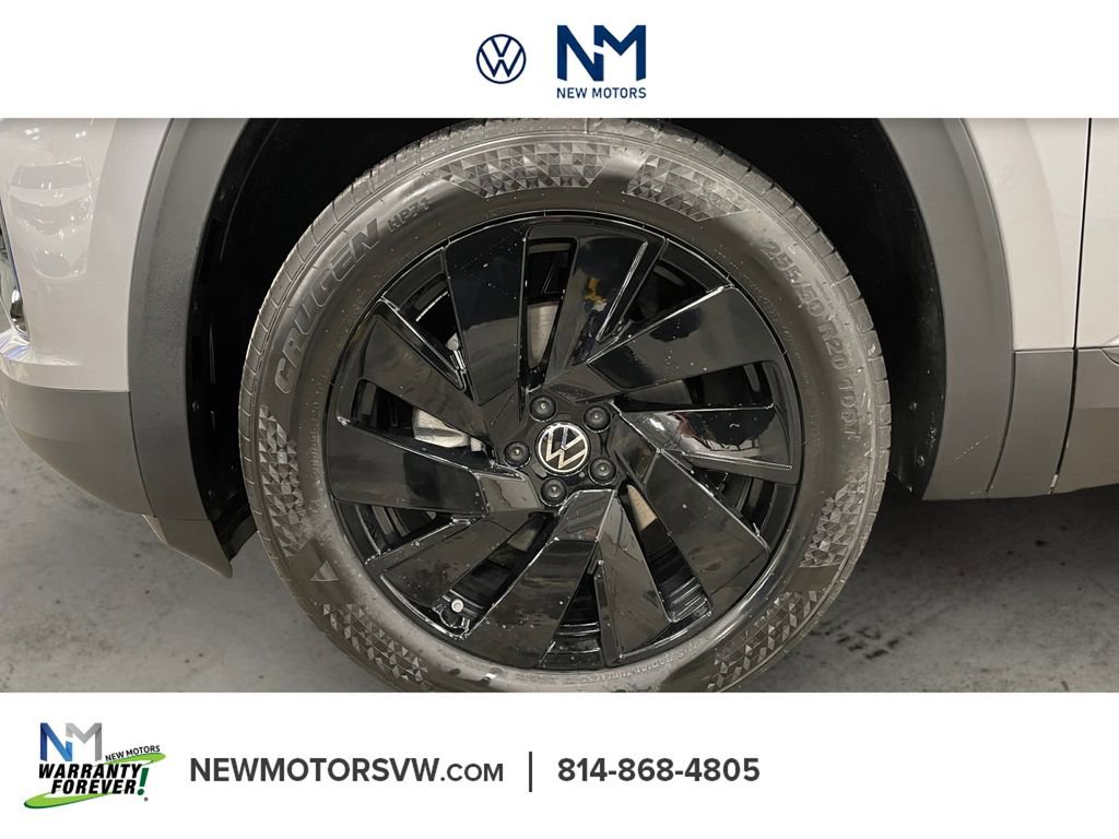 New 2026 Volkswagen Atlas Cross Sport SE image 14