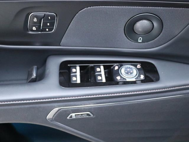 Used 2024 Lincoln Nautilus Reserve w/ Equipment Group 202A image 17