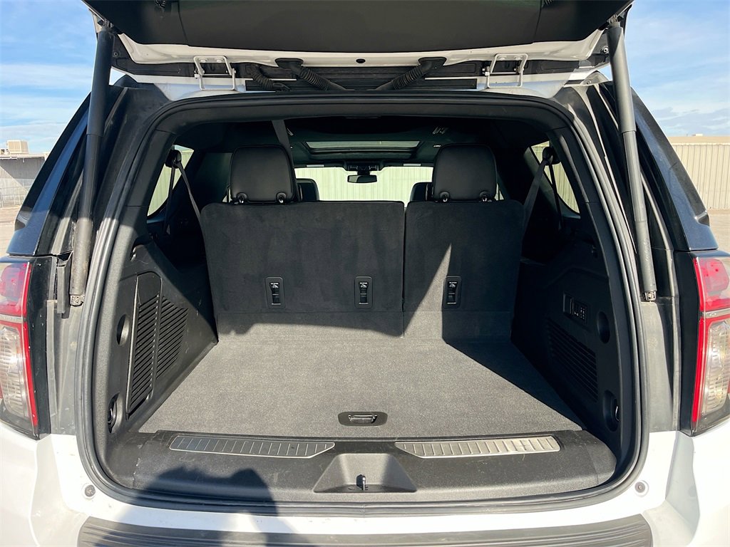 Used 2022 Chevrolet Suburban RST w/ Luxury Package image 27