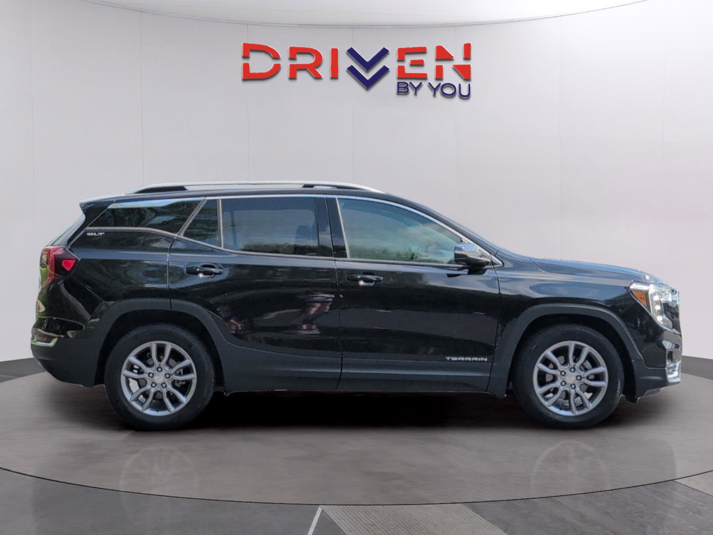 Used 2023 GMC Terrain SLT FWD image 6