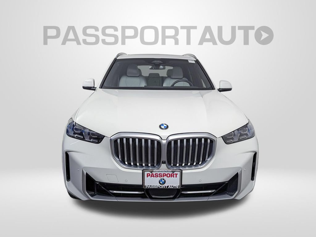 Used 2025 BMW X5 xDrive40i w/ Premium Package AWD/4WD image 11