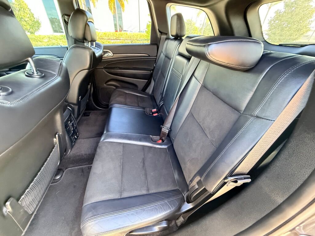 Used 2019 Jeep Grand Cherokee Altitude image 18