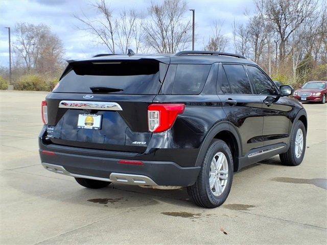 Used 2024 Ford Explorer XLT w/ Equipment Group 202A image 4