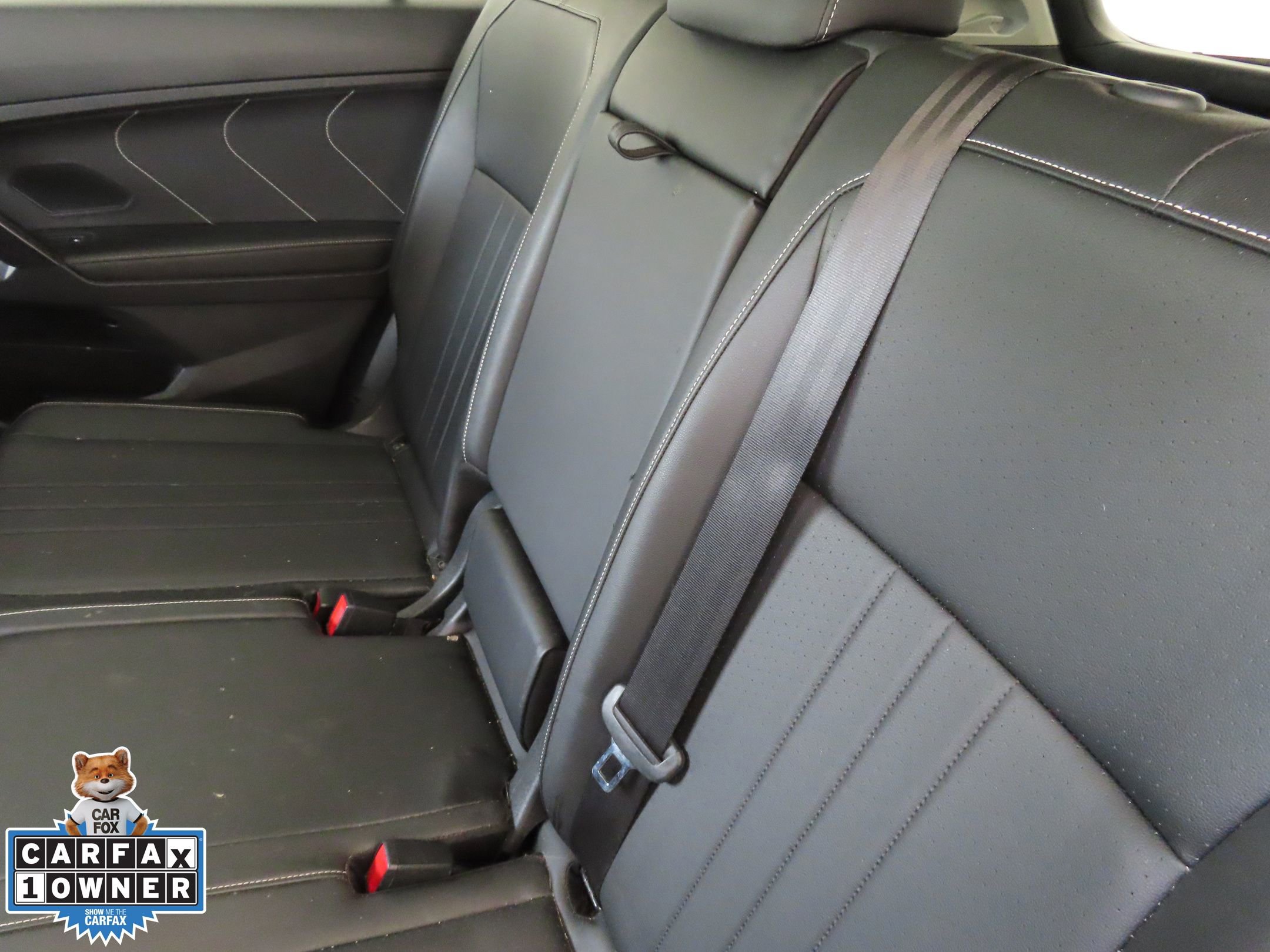 Used 2022 Volkswagen Tiguan SE w/ Panoramic Sunroof Package FWD image 22