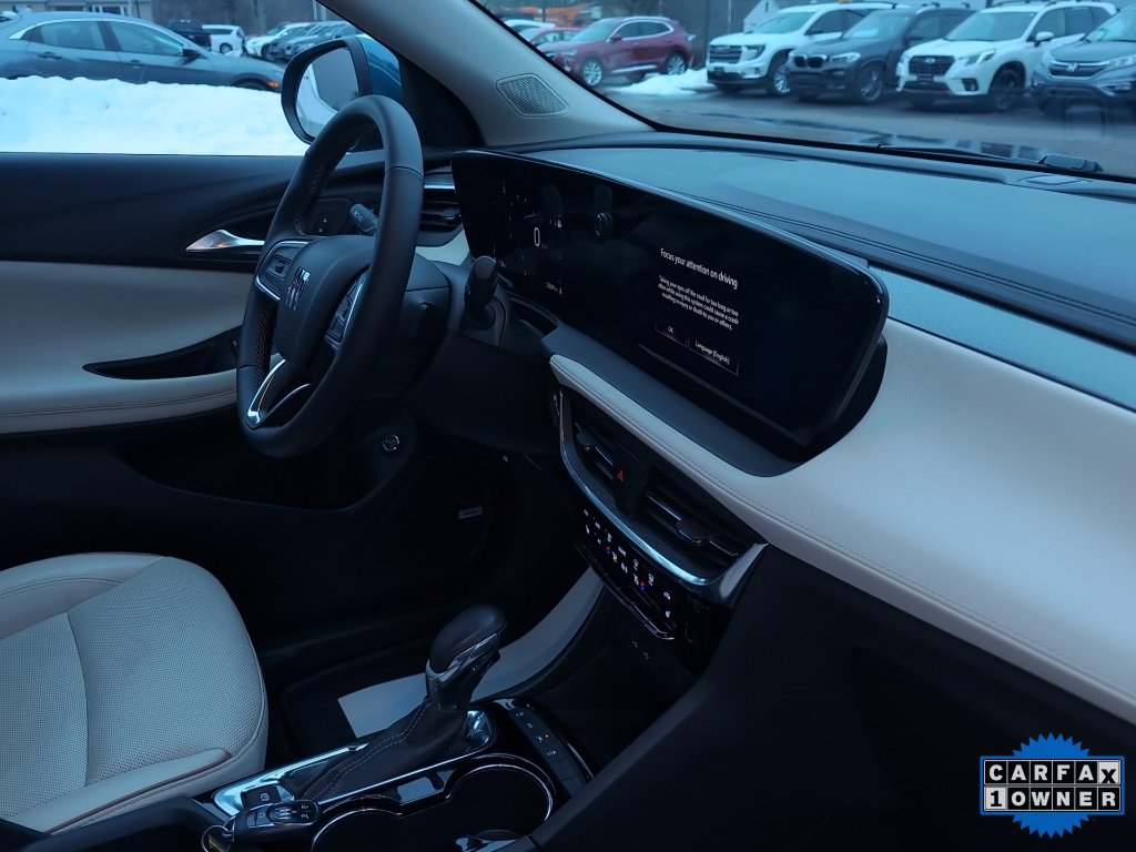 Used 2024 Buick Encore GX Avenir w/ Avenir Convenience Package image 9