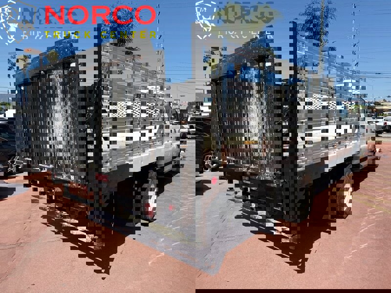 Used 2012 Ford F550 2WD Crew Cab Super Duty image 8