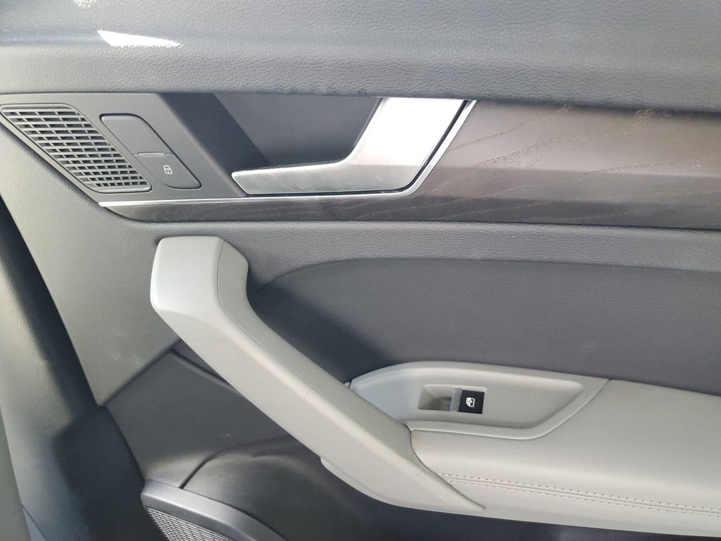 Used 2018 Audi Q5 Prestige image 17