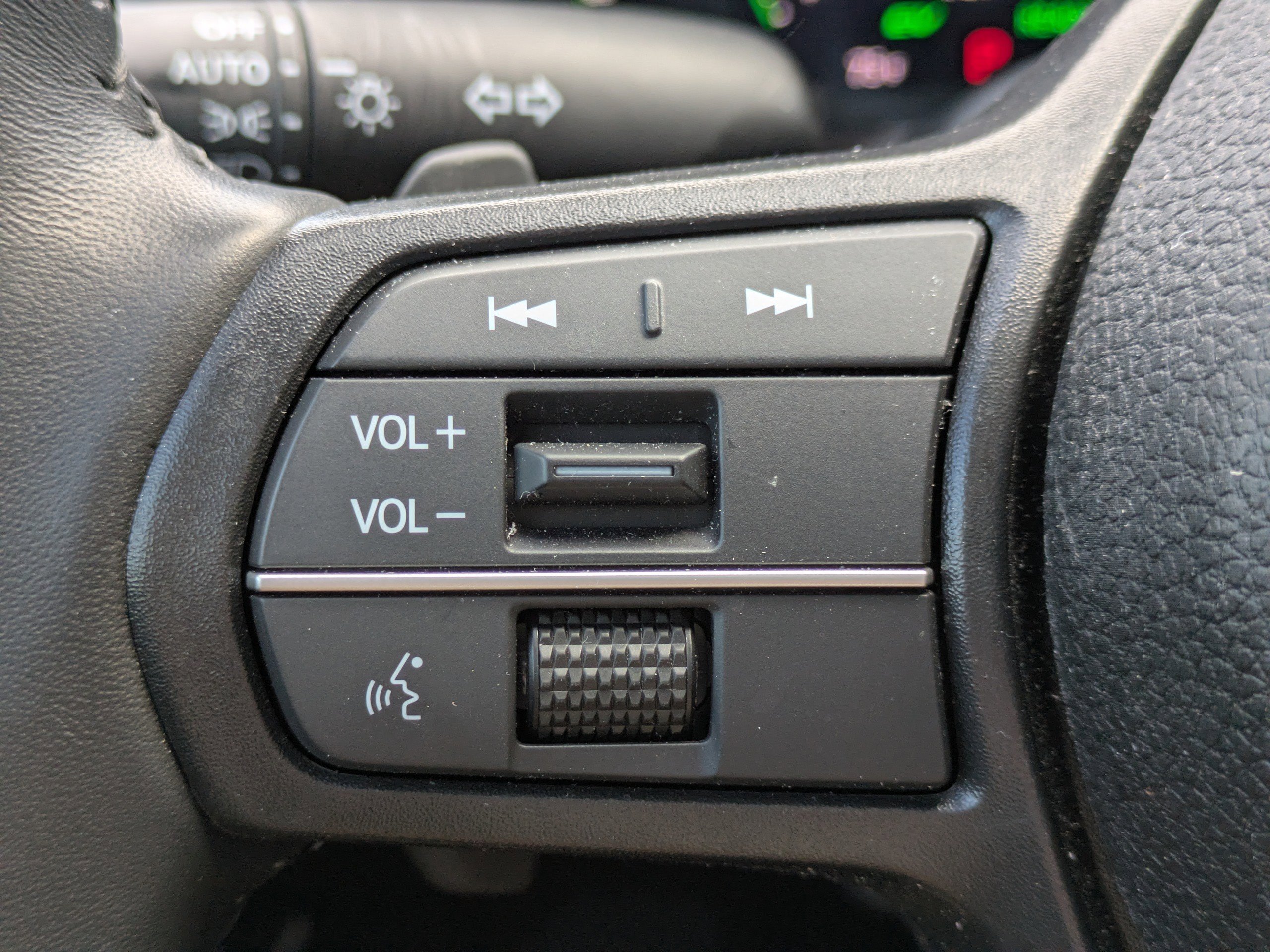 Used 2023 Honda Accord EX-L image 25